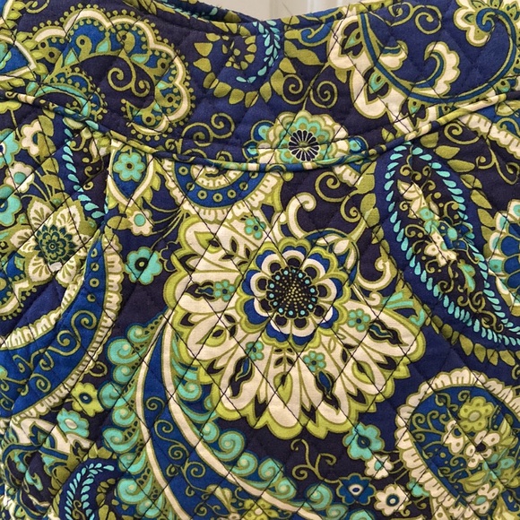 Vera Bradley Pleated Tote + Trifold Wallet Set in Rhythm and Blues (Retired) - Picture 2 of 13